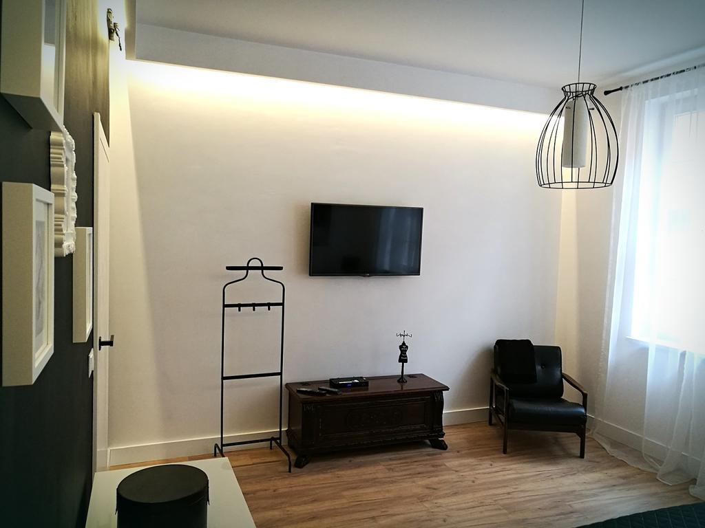 Black&White Apartment- Wierzbowa 5 Poznan Dış mekan fotoğraf